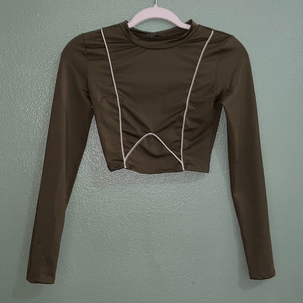 olive green long sleeve green top